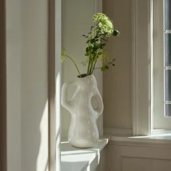 Broste Copenhagen Isolde vase 21 x 35 cm, Hvit Fyrklövern