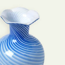 Broste Copenhagen Mella vase 17,5 x 30 cm, Intense Blue Fyrklövern