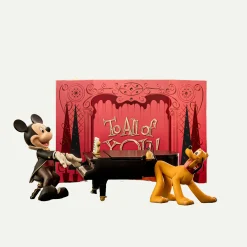 Disneys Juleshow – Mikke Mus og Pluto ved flygelet Fyrklövern