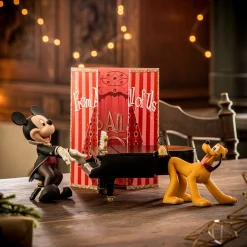 Disneys Juleshow – Mikke Mus og Pluto ved flygelet Fyrklövern