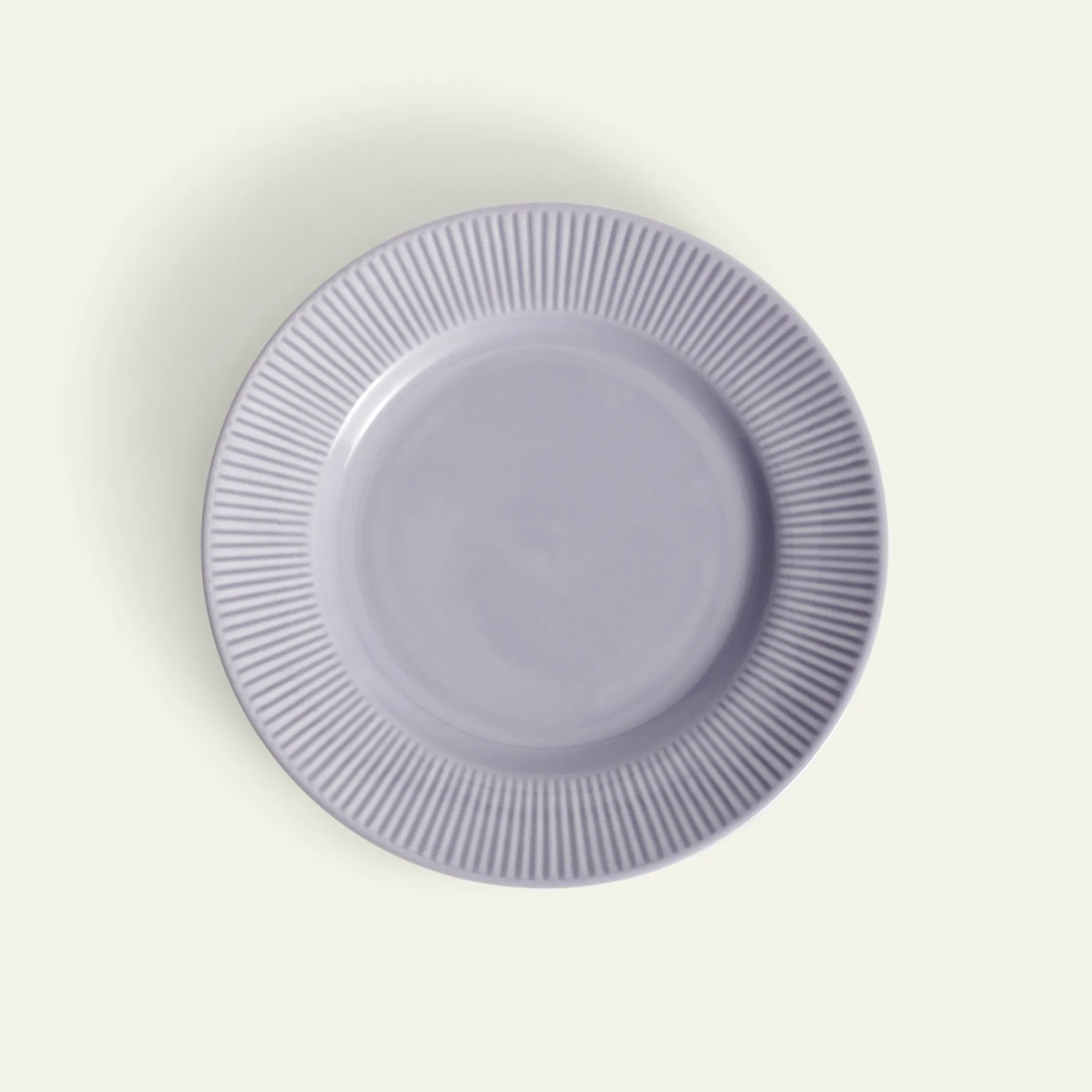 Nordic Dawn asjett 21 cm, Lyng Fyrklövern