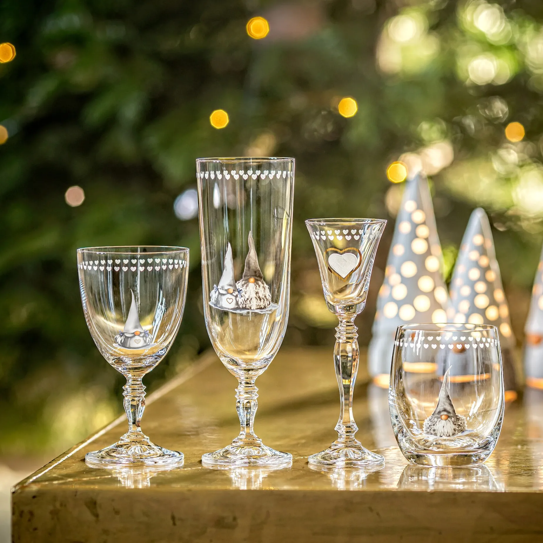Åsas Jul Hvit vinglass 28 cl 4-pk Fyrklövern